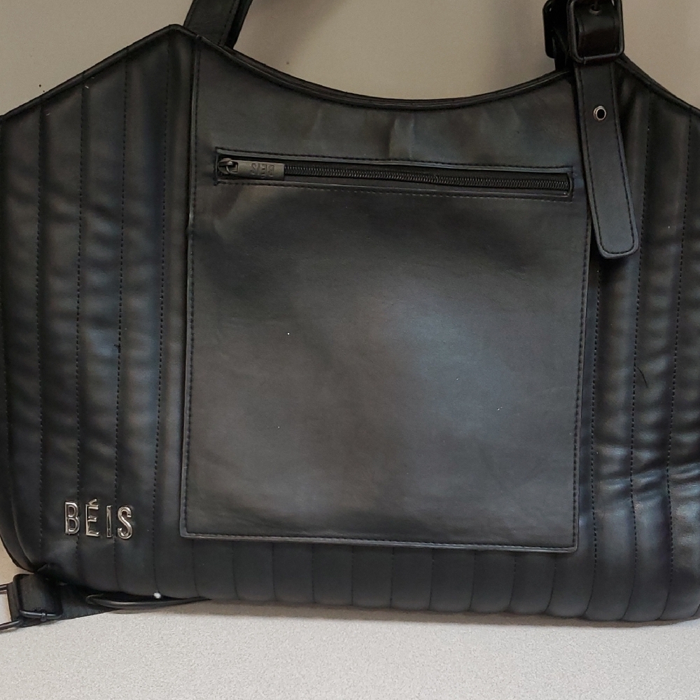 BEIS Black Quilted Travel Tote with Adjustable Strap - Picture 4 of 10